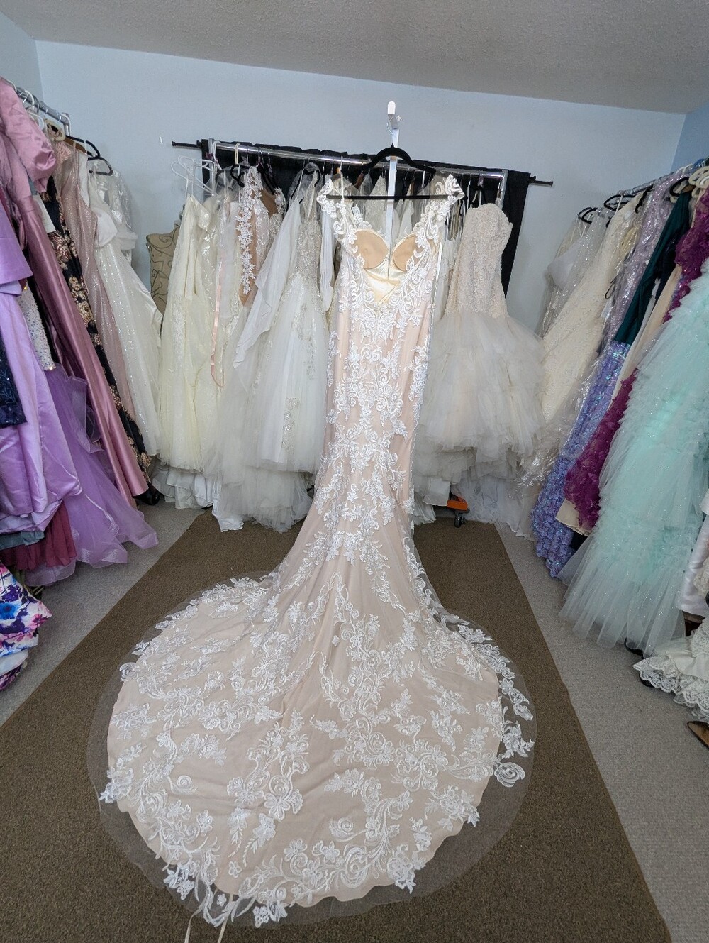 Casablanca Bridal 2382 Wedding Dress NWT Size 10 - Picture 6 of 10
